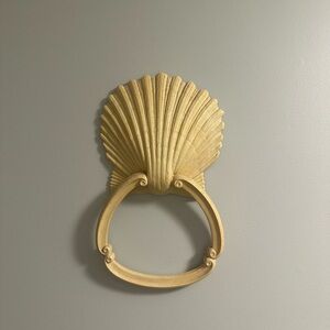 VTG 80’s Homco Seashell Towel Rack Ring Resin Yellow